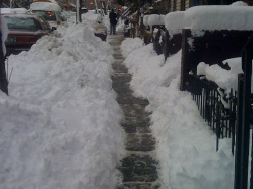 28-01-2011  Hall Street Friday morning at 8